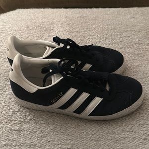 Navy Adidas Gazelle - women’s 8, men’s 6